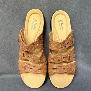 Clarks Women's Brown Woven Sandals
